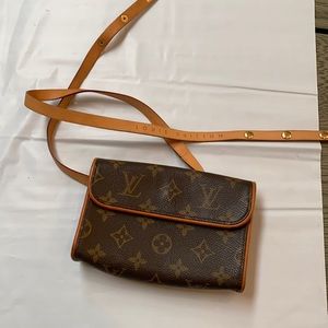 Louie Vuitton gently worn Fanny pack
